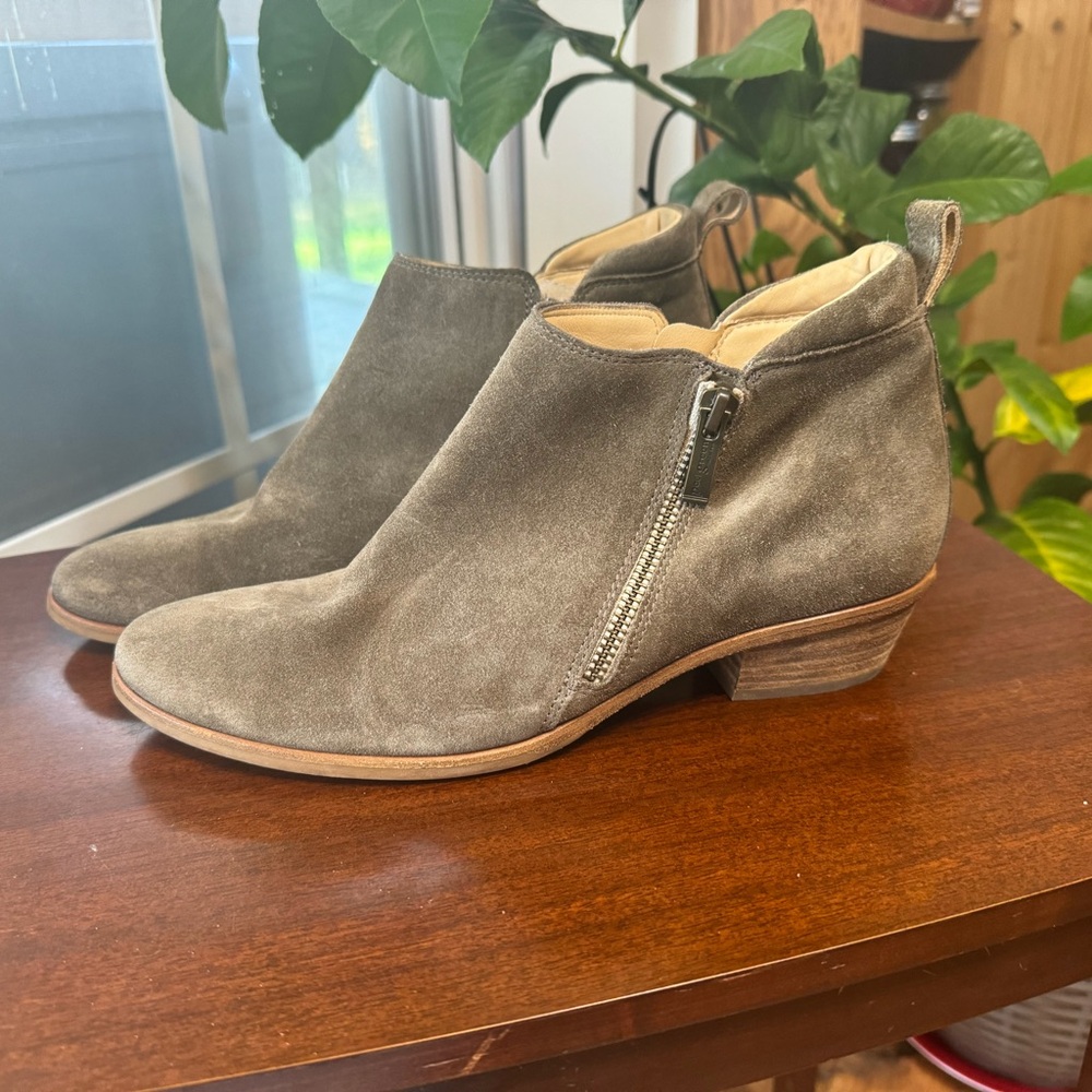 PAUL GREEN gray suede ankle boots size 7.5